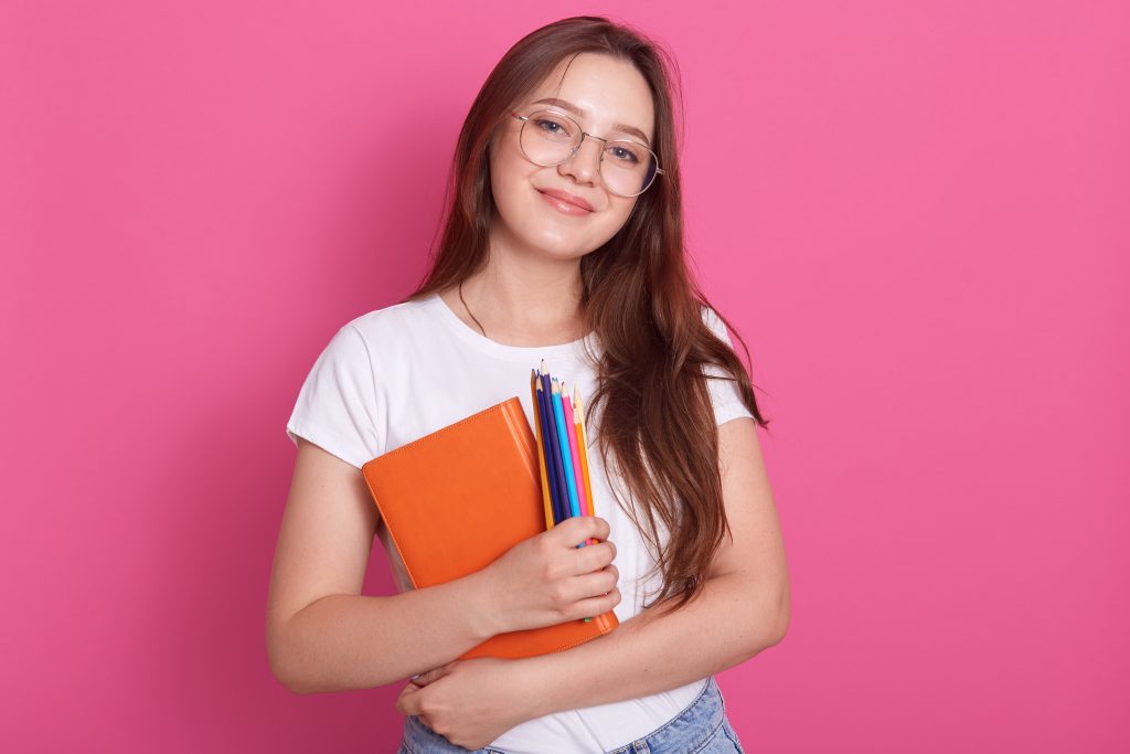 Jovem mulher estudante