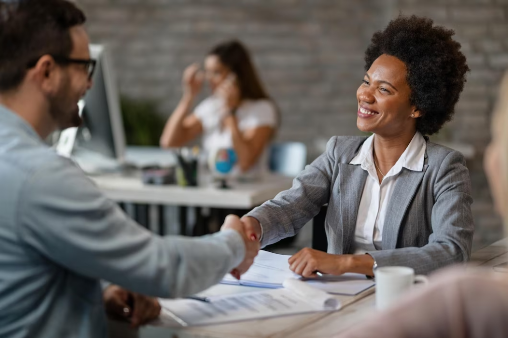 Mulher contratada em Emprego novo